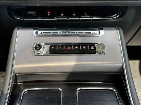 New 2026 Lincoln Aviator AWD image 15