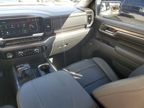 Used 2023 GMC Sierra 1500 SLT w/ SLT Premium Package image 17