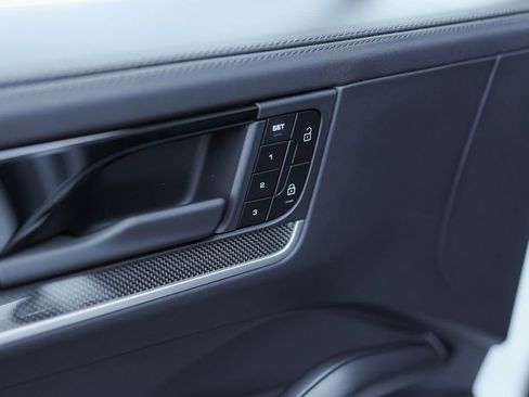 New 2025 Porsche Cayenne Turbo image 31