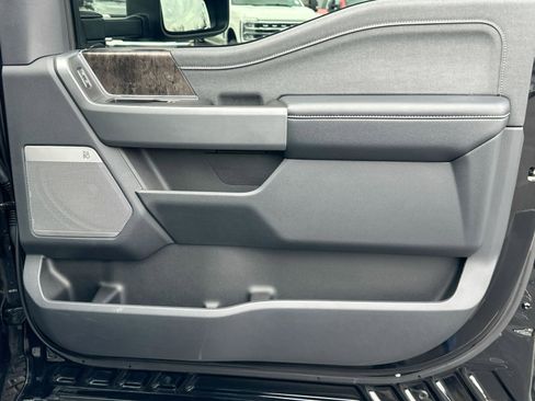 Used 2023 Ford F250 Lariat w/ Lariat Ultimate Package image 39