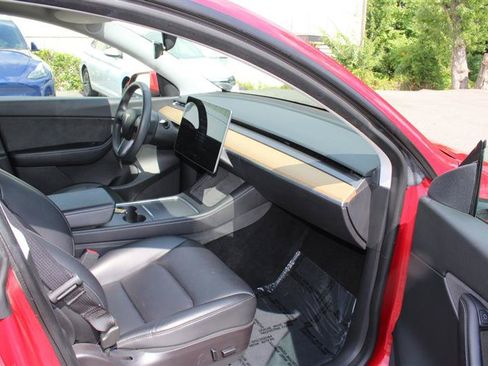 Used 2022 Tesla Model Y Long Range AWD/4WD image 10
