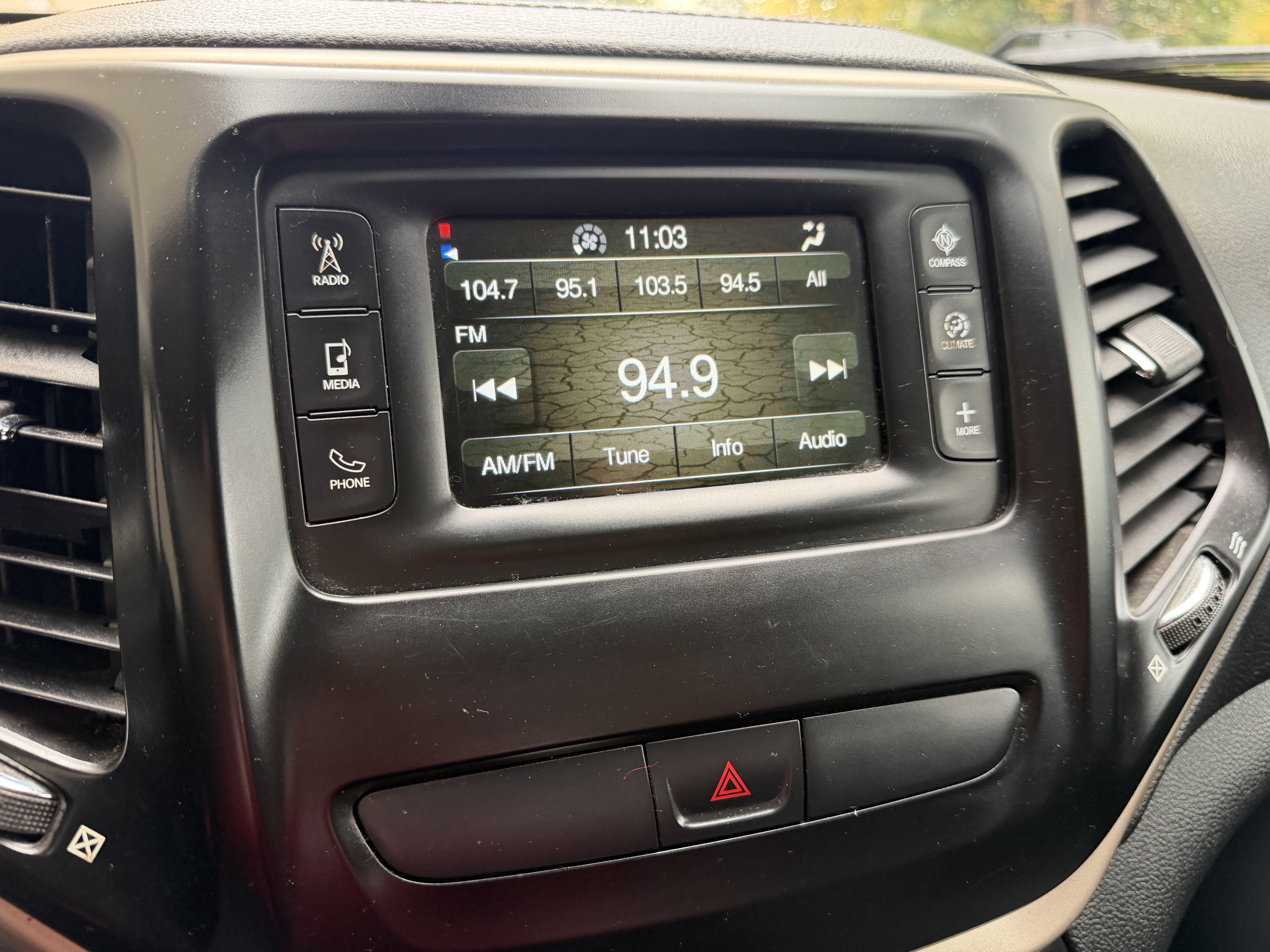 Used 2016 Jeep Cherokee Sport w/ Cold Weather Group AWD/4WD image 35