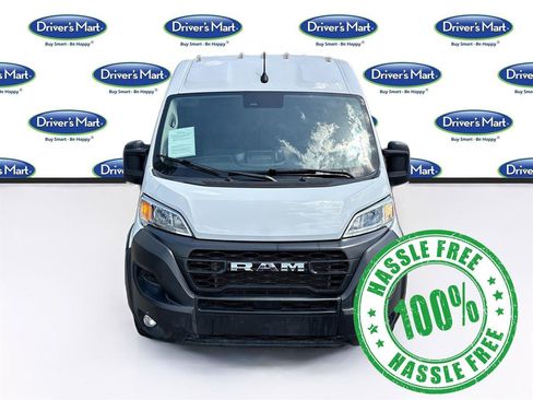 Used 2025 RAM ProMaster 2500 w/ Convenience Group FWD image 2