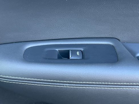 Certified 2025 Cadillac XT6 Premium Luxury image 22