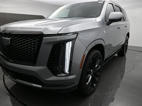 Used 2026 Cadillac Escalade Platinum Sport w/ LPO, ONYX Package AWD/4WD image 48