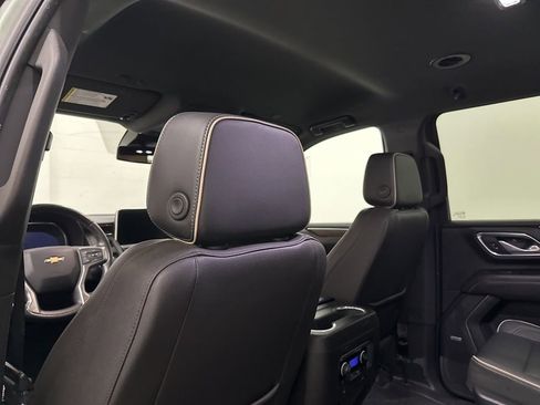 Used 2023 Chevrolet Suburban Premier image 46
