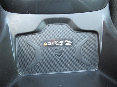 Used 2022 GMC Canyon AT4 image 25