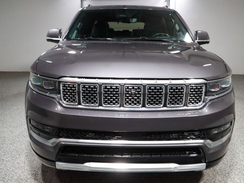 Used 2022 Jeep Grand Wagoneer Series III AWD/4WD image 4