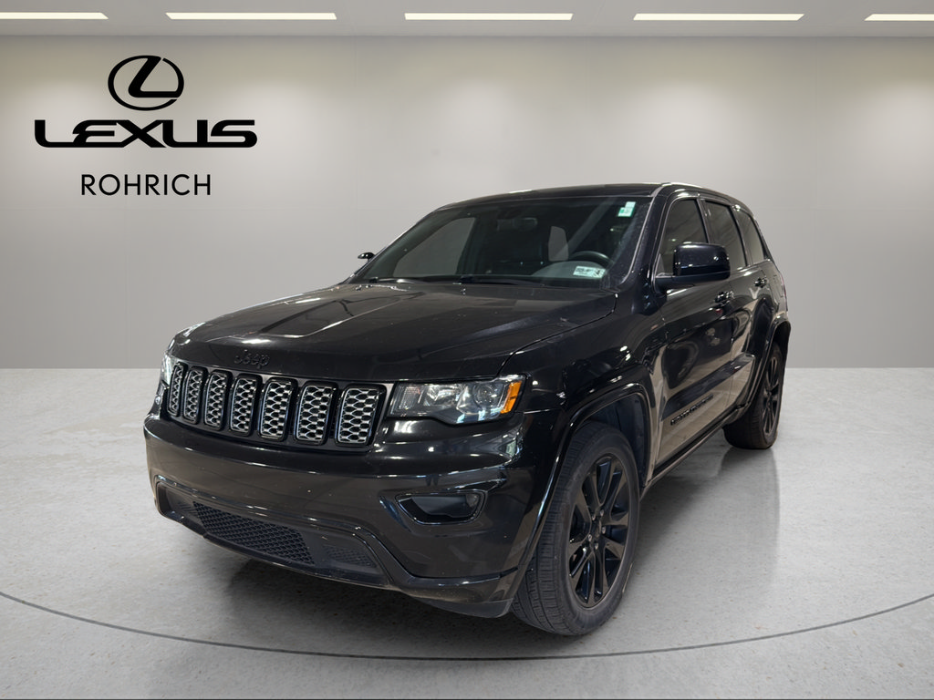 Used 2018 Jeep Grand Cherokee Altitude AWD/4WD image 1