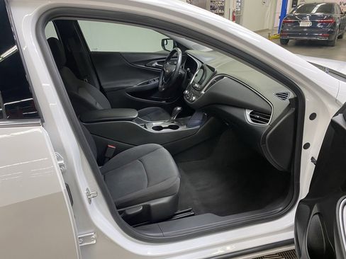 Used 2020 Chevrolet Malibu RS w/ LPO, Convenience Package 2 image 12