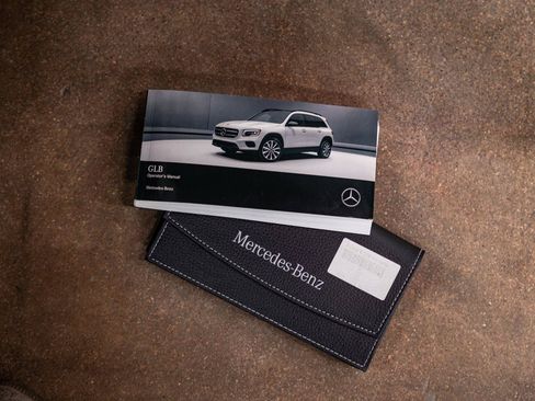 Used 2020 Mercedes-Benz GLB 250 4MATIC image 18