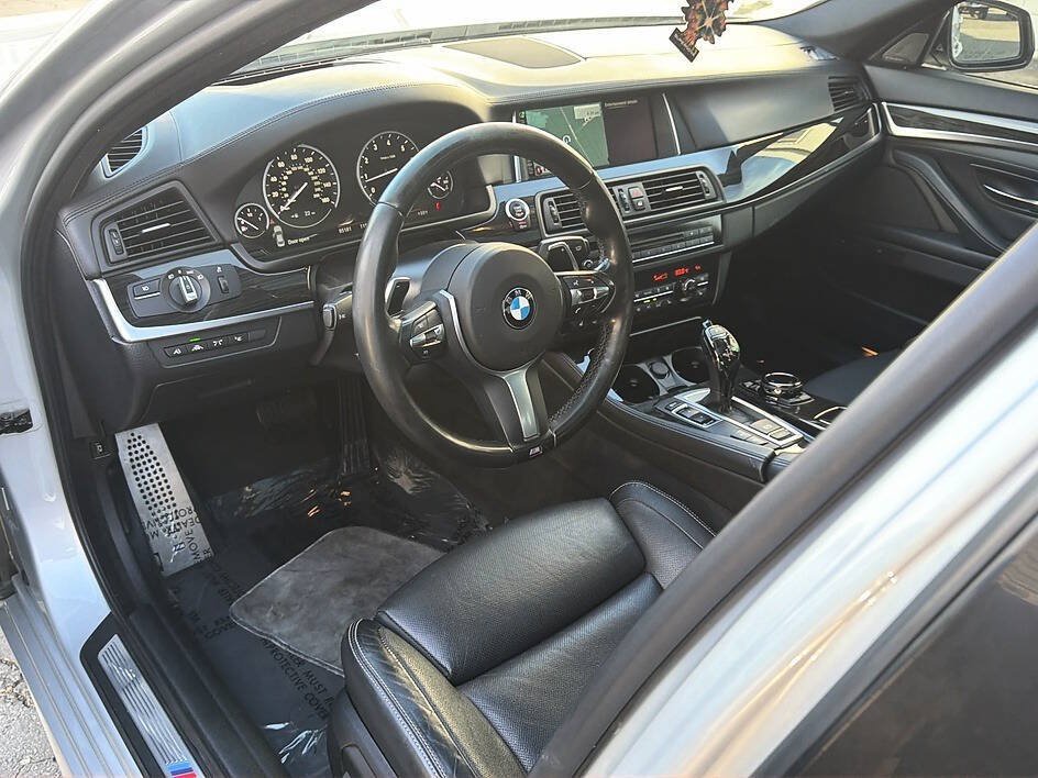 Used 2015 BMW 550i Sedan RWD image 5