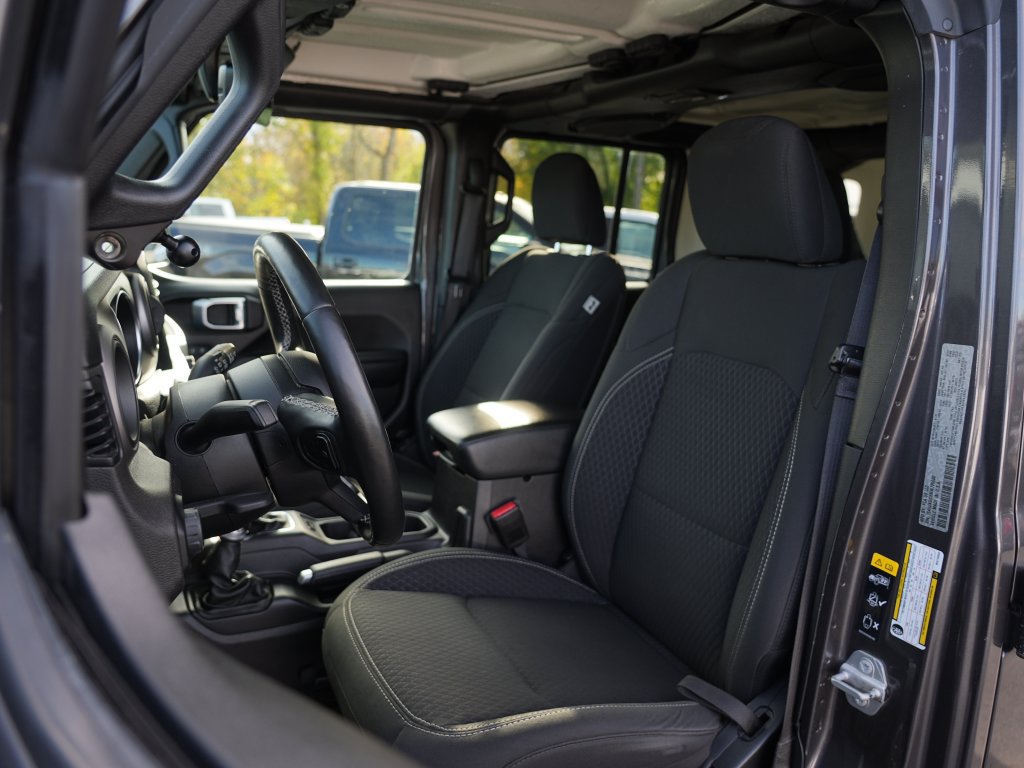 Used 2021 Jeep Wrangler Unlimited Sport AWD/4WD image 12