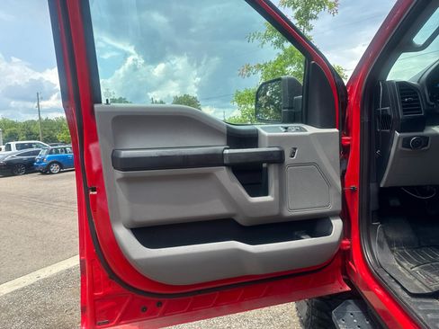 Used 2016 Ford F150 XL w/ Equipment Group 101A Mid AWD/4WD image 28