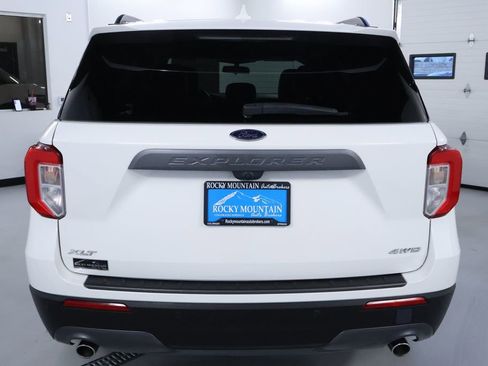 Used 2021 Ford Explorer XLT w/ Equipment Group 202A image 6