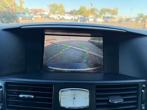 Used 2011 INFINITI M37 w/ Premium Pkg image 33