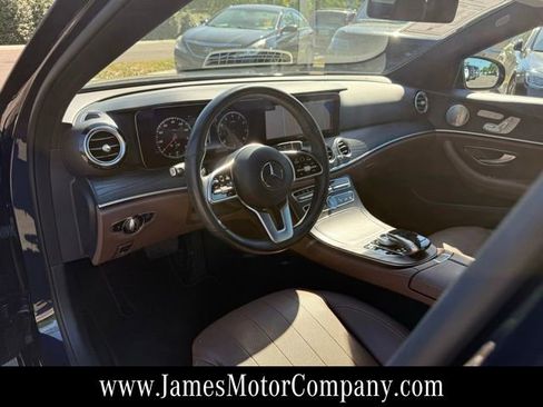 Used 2019 Mercedes-Benz E 300 4MATIC image 10