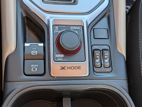 Used 2023 Subaru Forester Premium image 32