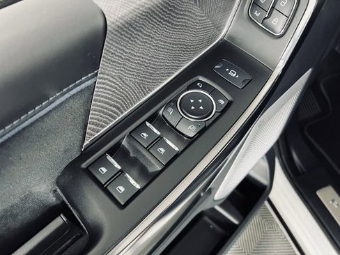 Used 2025 Ford F350 Platinum w/ Tremor Off-Road Package image 20