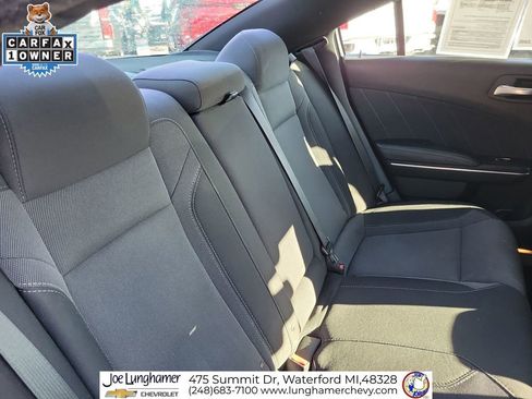 Used 2015 Dodge Charger SXT image 27