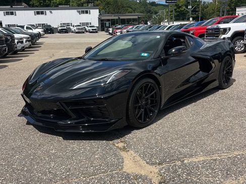 Used 2024 Chevrolet Corvette Stingray Preferred Cpe w/ Battery Protection Package RWD image 1