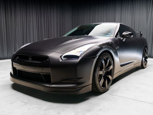 Used 2009 Nissan GT-R Premium AWD/4WD image 26