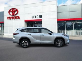 Used 2025 Toyota Highlander XLE video 2