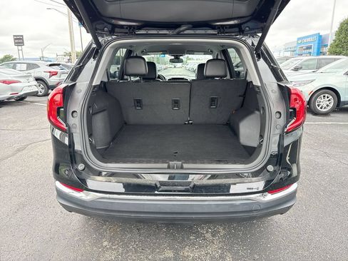 Used 2024 GMC Terrain SLT FWD image 24
