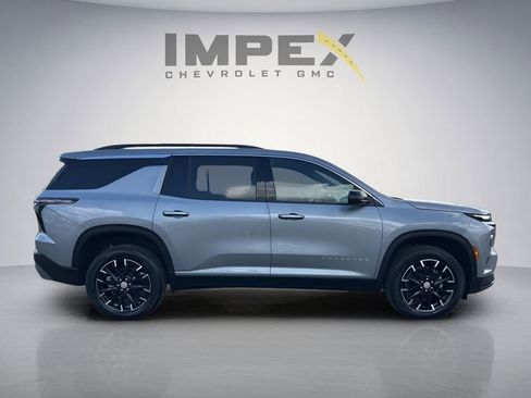 Used 2026 Chevrolet Traverse LT w/ Sun and Wheel Package AWD/4WD image 6