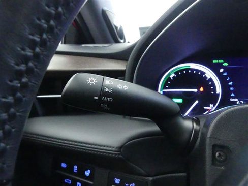 Used 2021 Toyota Avalon Limited w/ Advanced Safety Package image 20