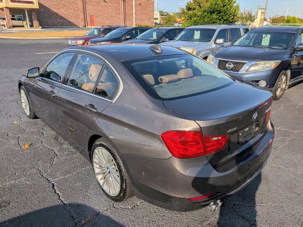 Used 2013 BMW 328i xDrive Sedan AWD/4WD image 19