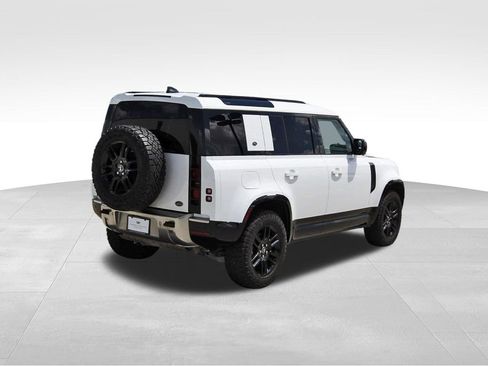 Used 2023 Land Rover Defender 110 AWD/4WD image 4