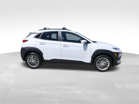 Used 2020 Hyundai Kona SEL w/ Cargo Package FWD image 2