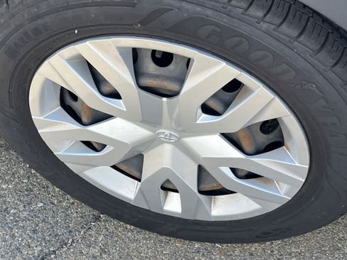 Used 2019 Toyota C-HR LE image 10