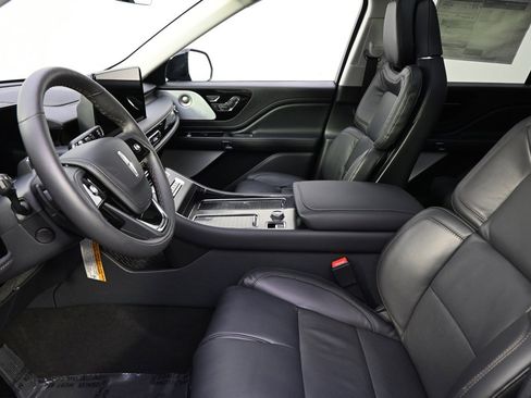 New 2026 Lincoln Aviator Reserve image 13
