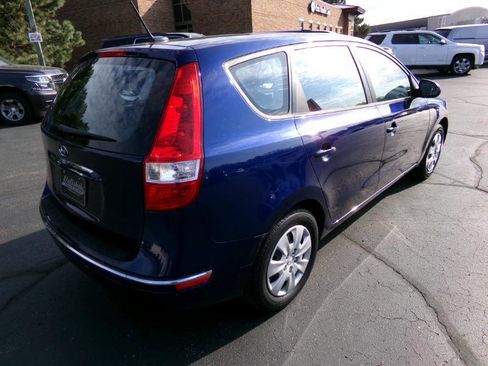 Used 2012 Hyundai Elantra GLS image 3