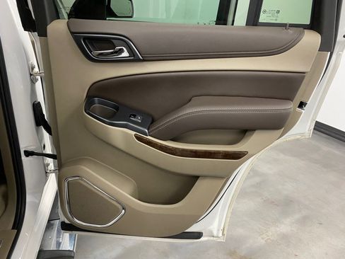 Used 2019 Chevrolet Tahoe LT w/ LT Signature Package image 46