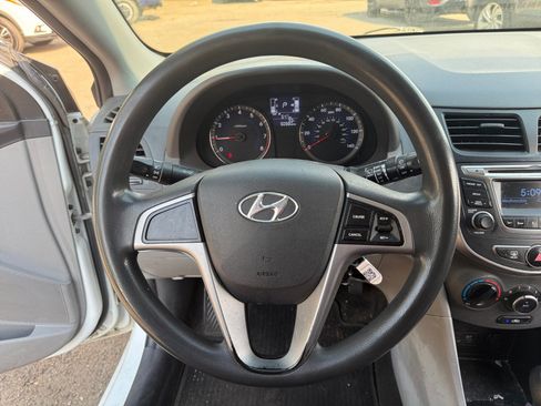 Used 2016 Hyundai Accent SE FWD image 9
