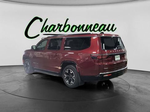 Used 2025 Jeep Wagoneer L Series III image 3