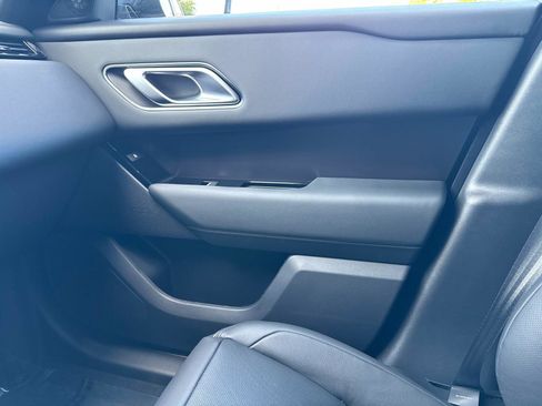 New 2026 Land Rover Range Rover Velar Dynamic SE image 23