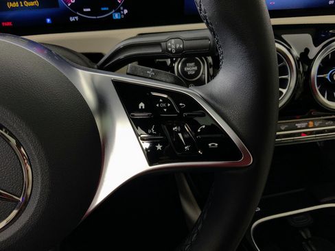 Used 2025 Mercedes-Benz CLA 250 4MATIC image 25