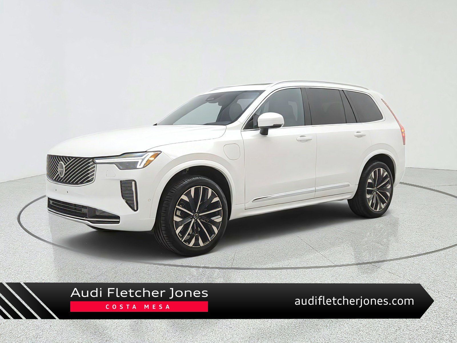 Used 2026 Volvo XC90 T8 Plus w/ Protection Package Premier AWD/4WD image 1