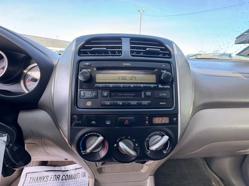 Used 2005 Toyota RAV4 4WD image 15