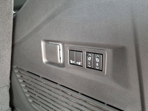 New 2026 GMC Yukon AT4 w/ AT4 Premium Plus Package AWD/4WD image 6