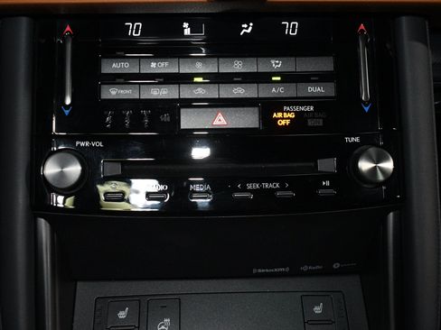 Used 2023 Lexus IS 300 w/ Premium Package RWD image 34