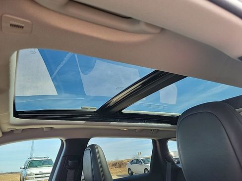 Used 2019 Jeep Cherokee Trailhawk image 13