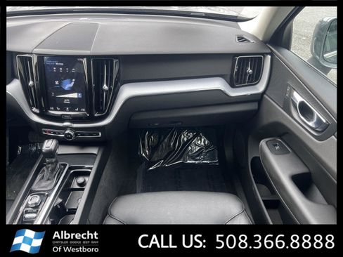 Used 2020 Volvo XC60 T6 Momentum w/ Protection Package image 23