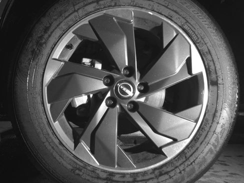 Used 2025 Nissan Rogue SV FWD image 12