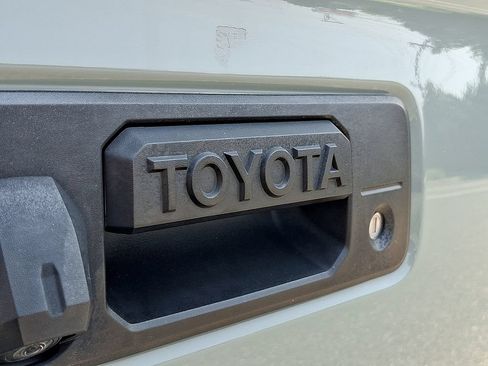 Used 2021 Toyota Tacoma TRD Pro AWD/4WD image 29