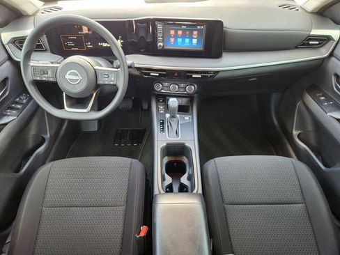 Certified 2025 Nissan Kicks S image 22